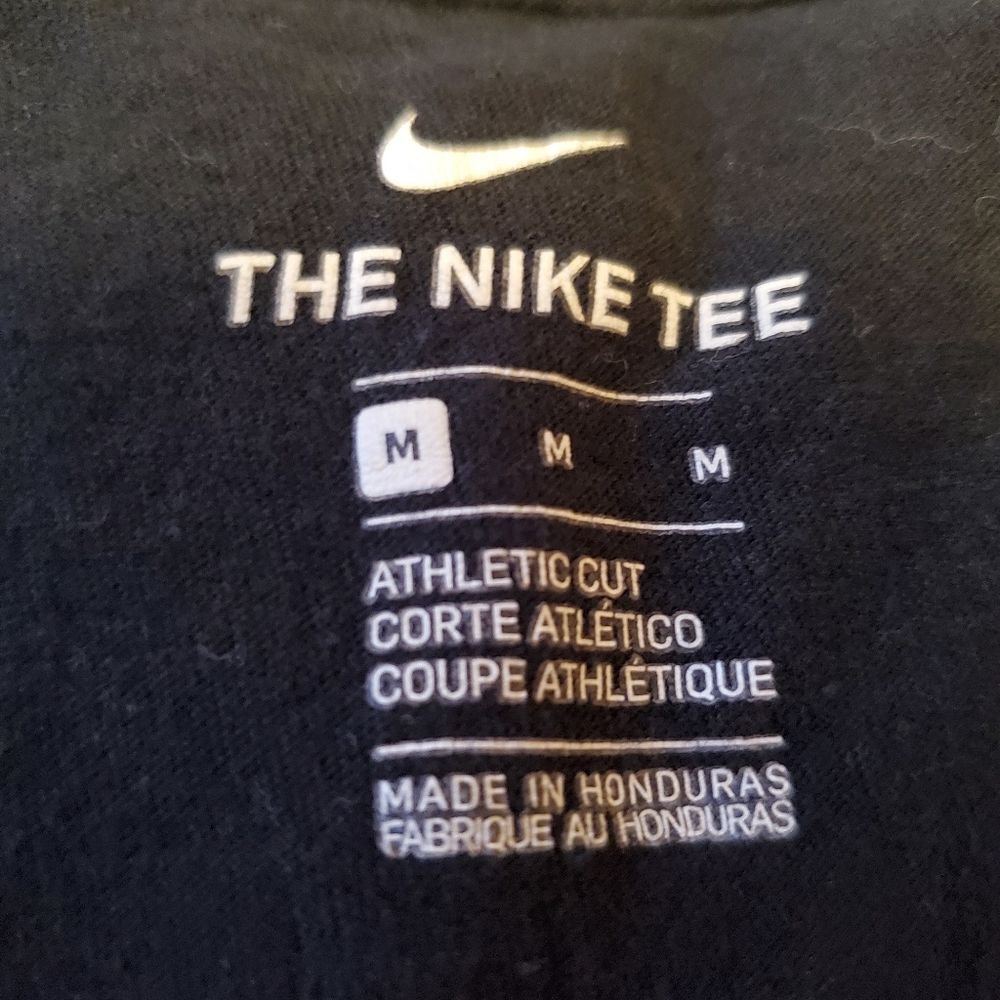 Nike top - Picture 3 of 5